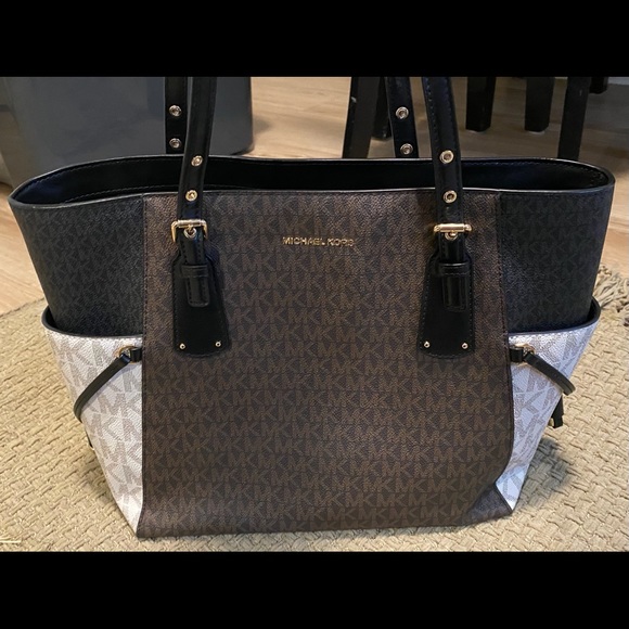 Michael Kors multi print bag & matching wallet - Picture 2 of 4